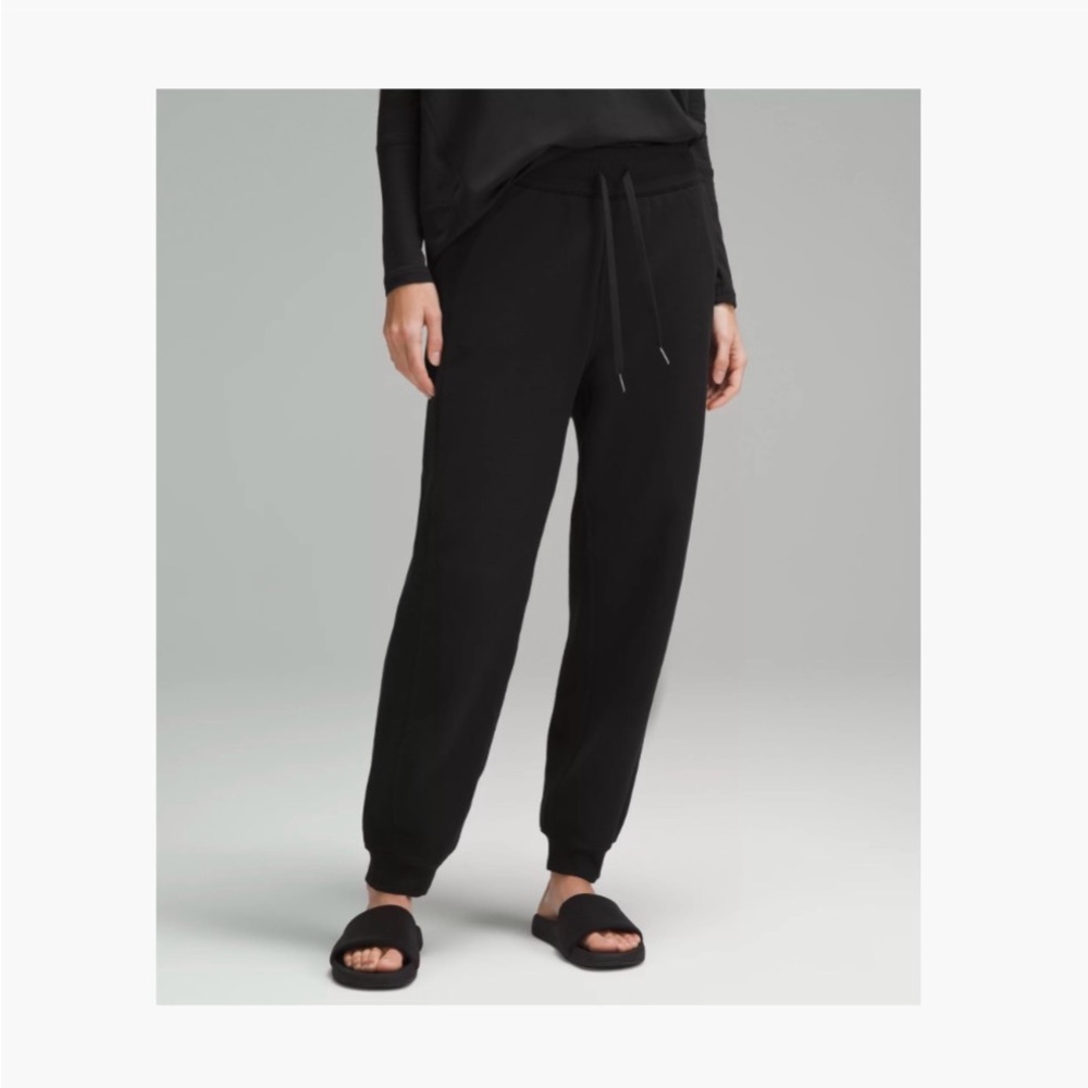 Lululemon Scuba High-Rise Relaxed Jogger Black Size 10